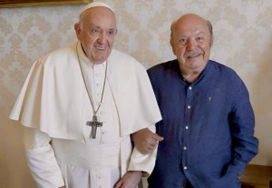Papa Francesco con Lino Banfi insieme per i nonni nella giornata “La carezza e il sorriso"