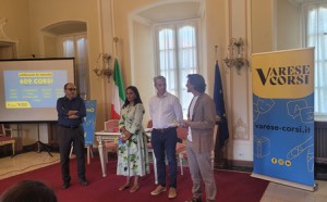 L’assessore La Forgia e il Sindaco Galimberti, con i protagonisti della nuova Varese Corsi