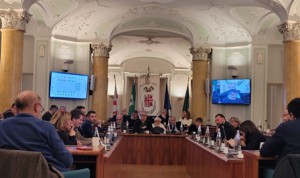 Riunione straordinaria del Consiglio Comunale di Varese nella sede della Provincia