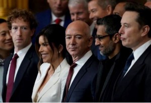 Da sinistra, Zuckerberg, Bezos, Pichai e Musk all'insediamento di Trump