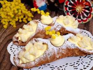 mimose-cannoli